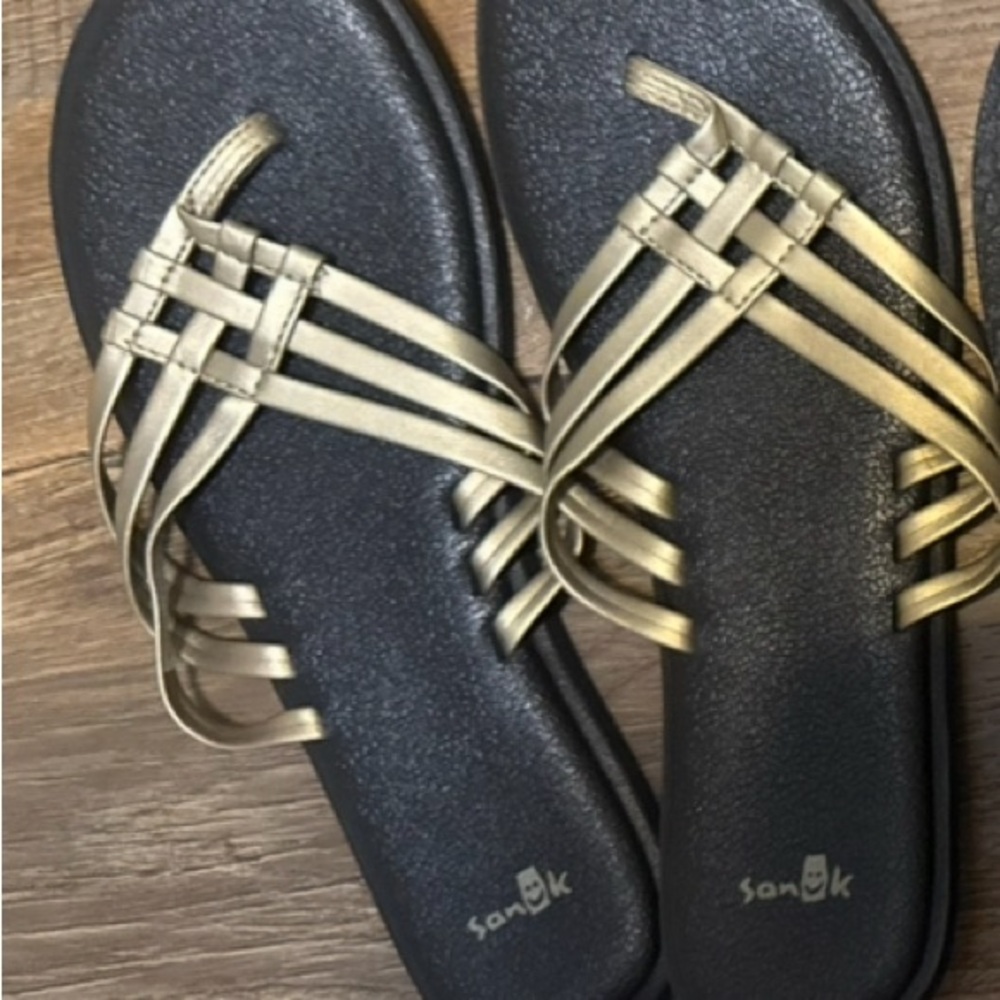 Sanuk Women's Gold Strappy Sandals